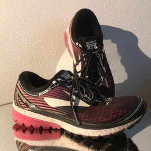 Brooks Ghost 10 Running Shoe size 9.5